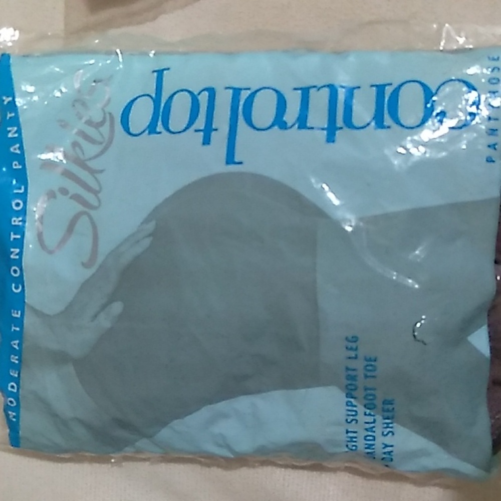 Silkies large(2) and x-large(3)panty hose (New) lg/ taupe and x-lg barely black - Picture 3 of 10